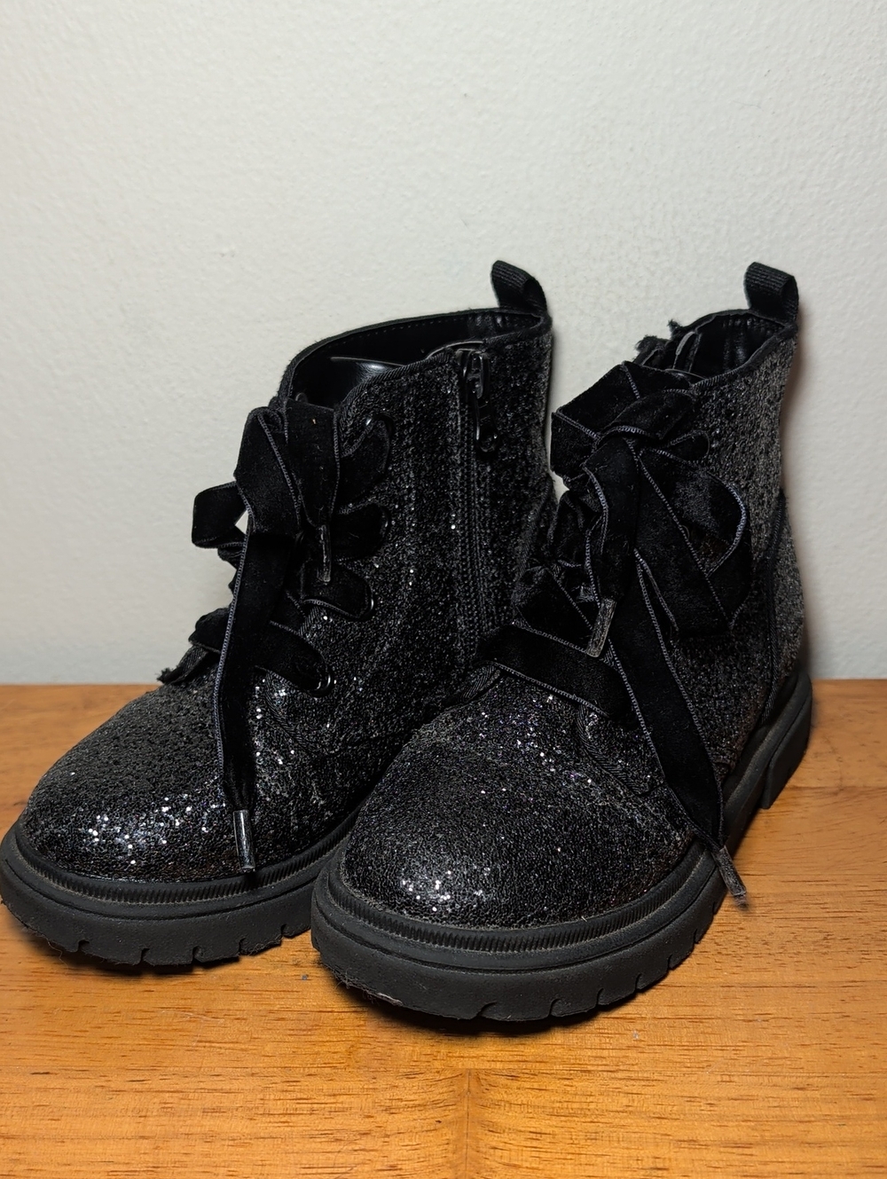 Cat & Jack Black Glitter Combat Boots with Velvet Laces Toddler Girls Size 11